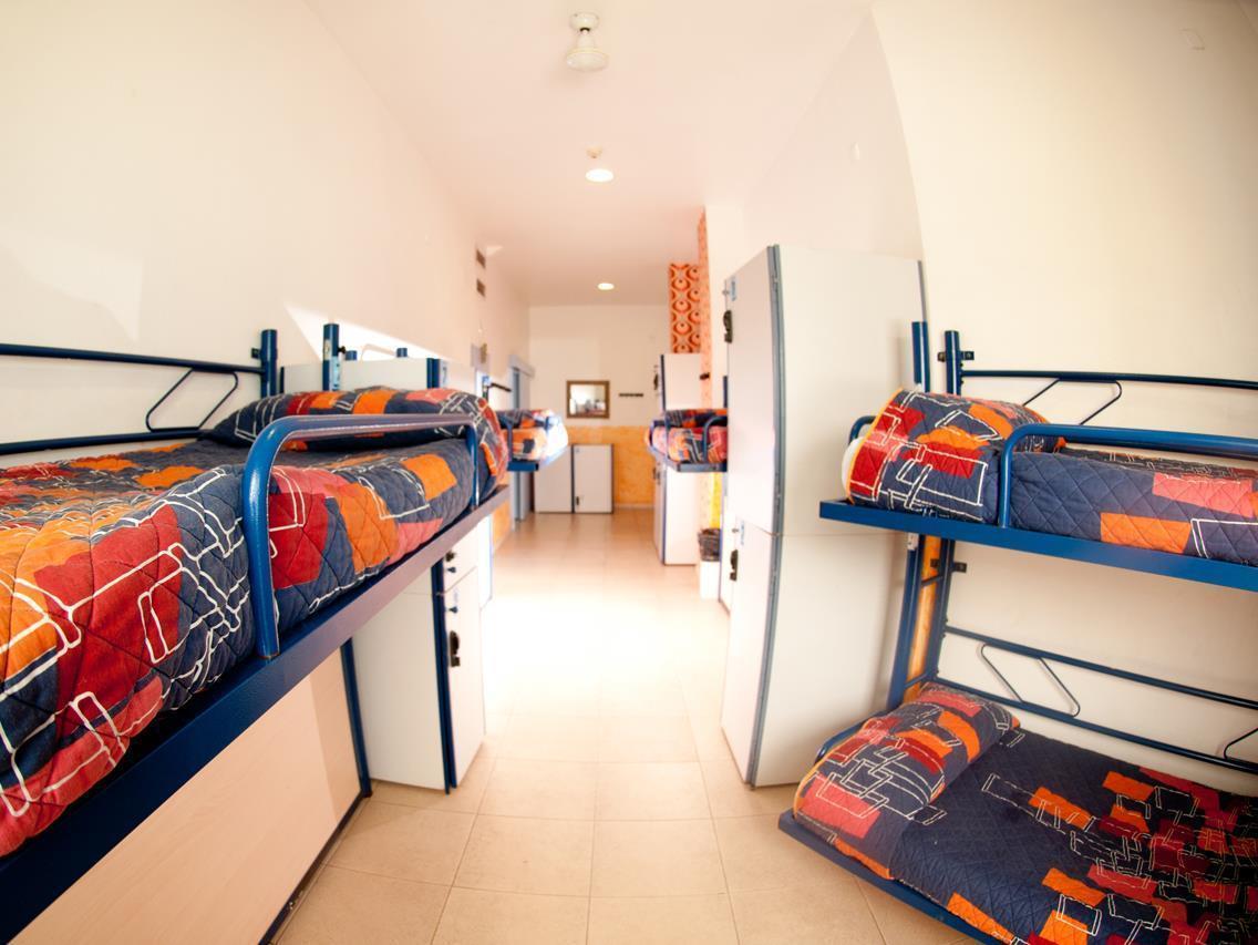 Be Dream Hostel Badalona Exteriör bild
